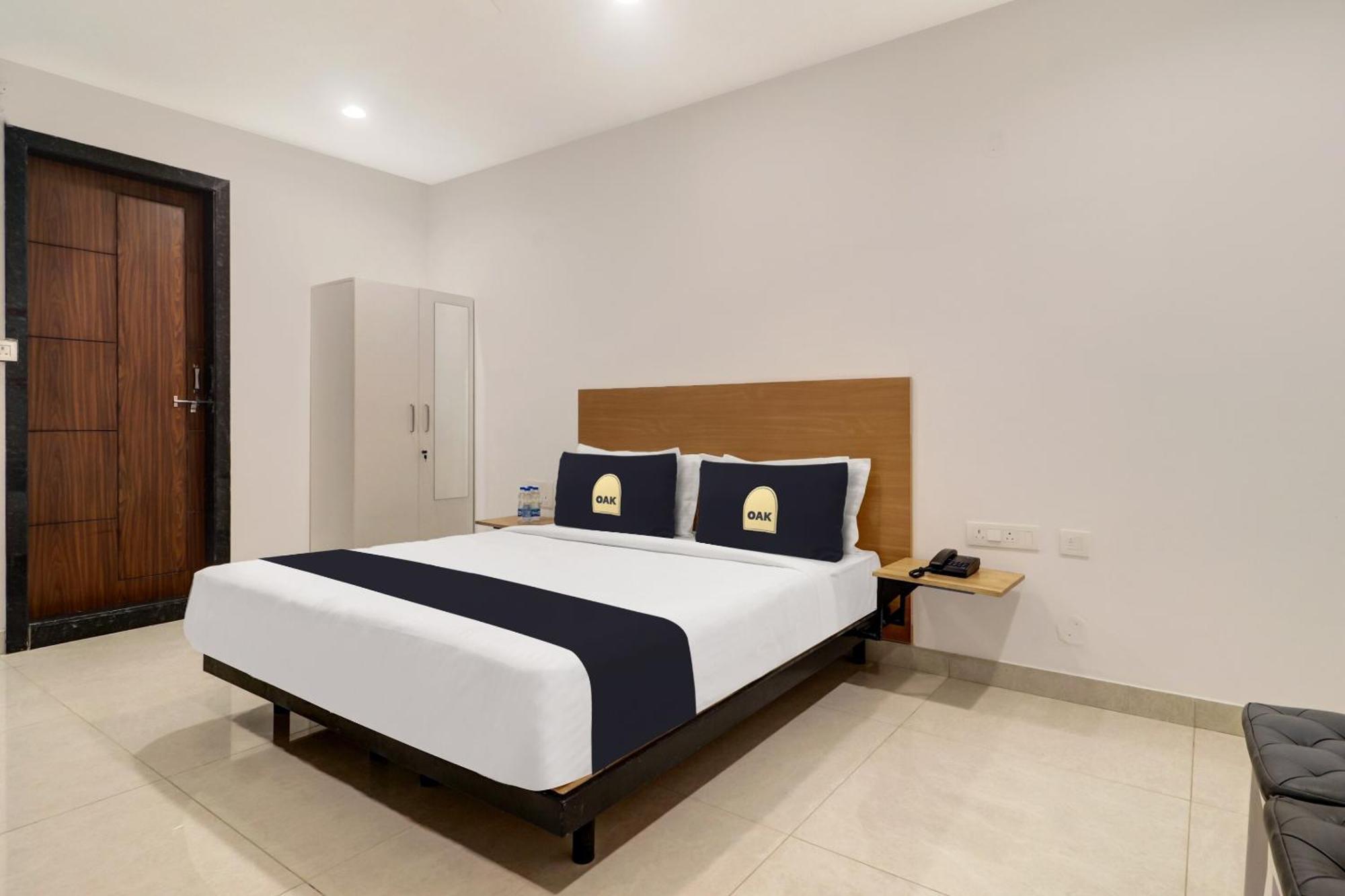 היידראבד Townhouse Oak De Alphabet Hotel Bolarum מראה חיצוני תמונה