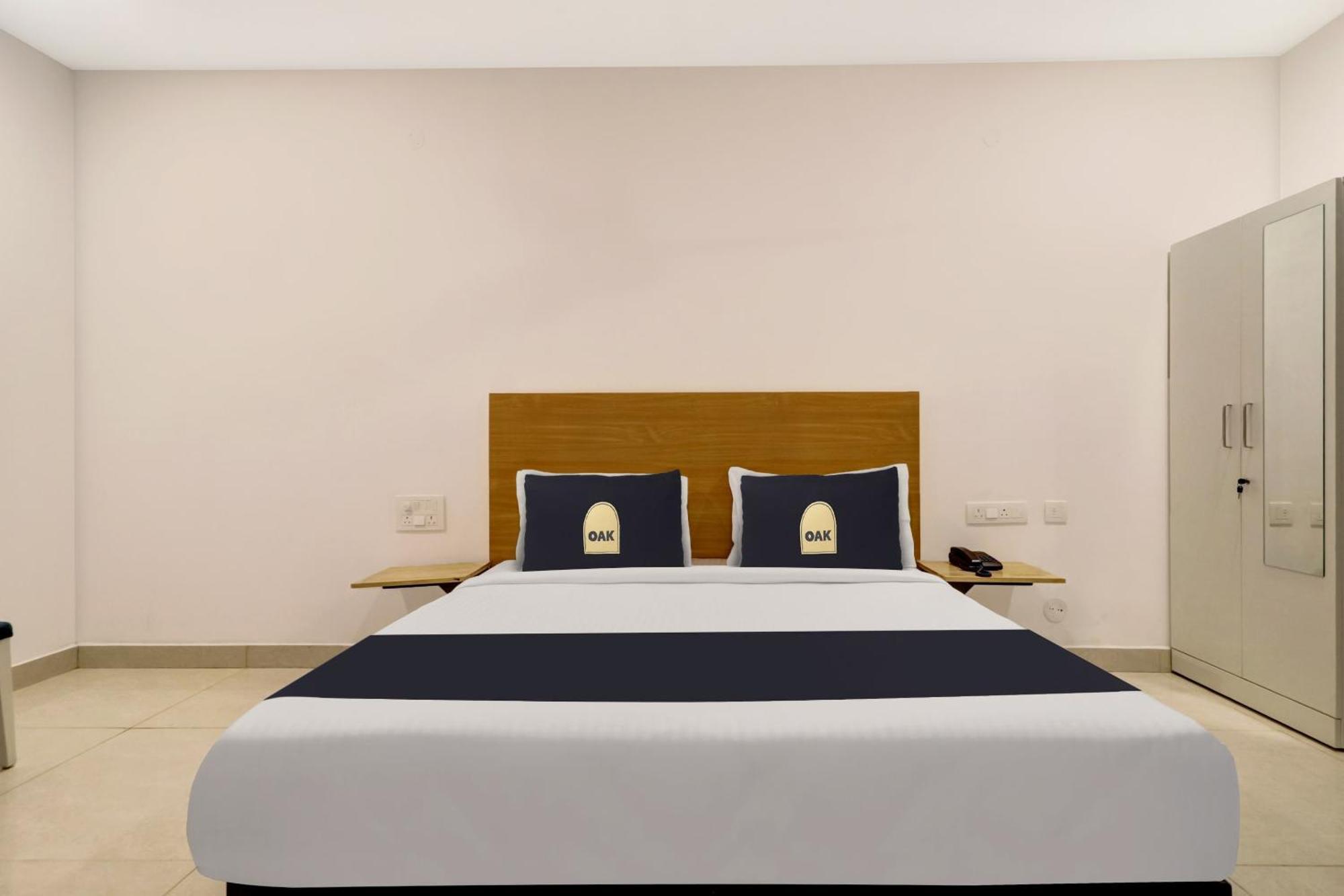 היידראבד Townhouse Oak De Alphabet Hotel Bolarum מראה חיצוני תמונה