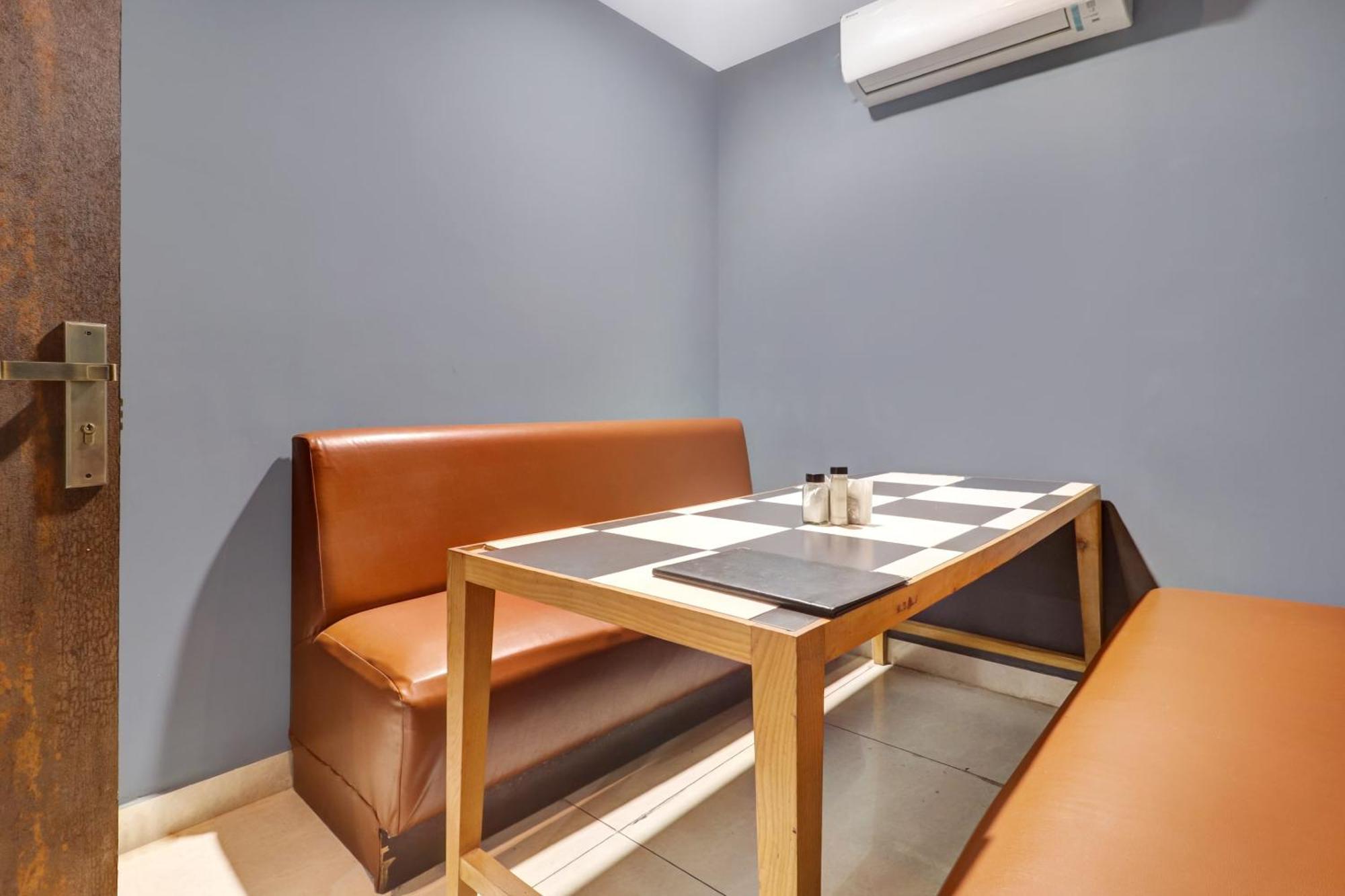 היידראבד Townhouse Oak De Alphabet Hotel Bolarum מראה חיצוני תמונה